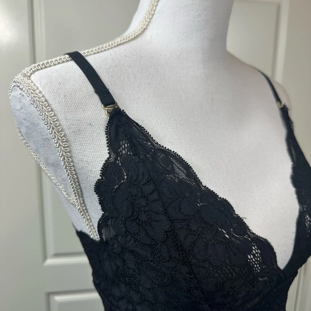 We Are Hah x Free People Smarty Classic Black Lace Bralette NEW Size XS
